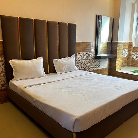 Hotels7Apple Mahoba Exterior photo