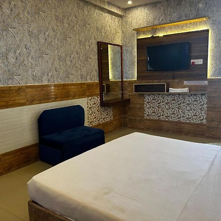 Hotels7Apple Mahoba Exterior photo