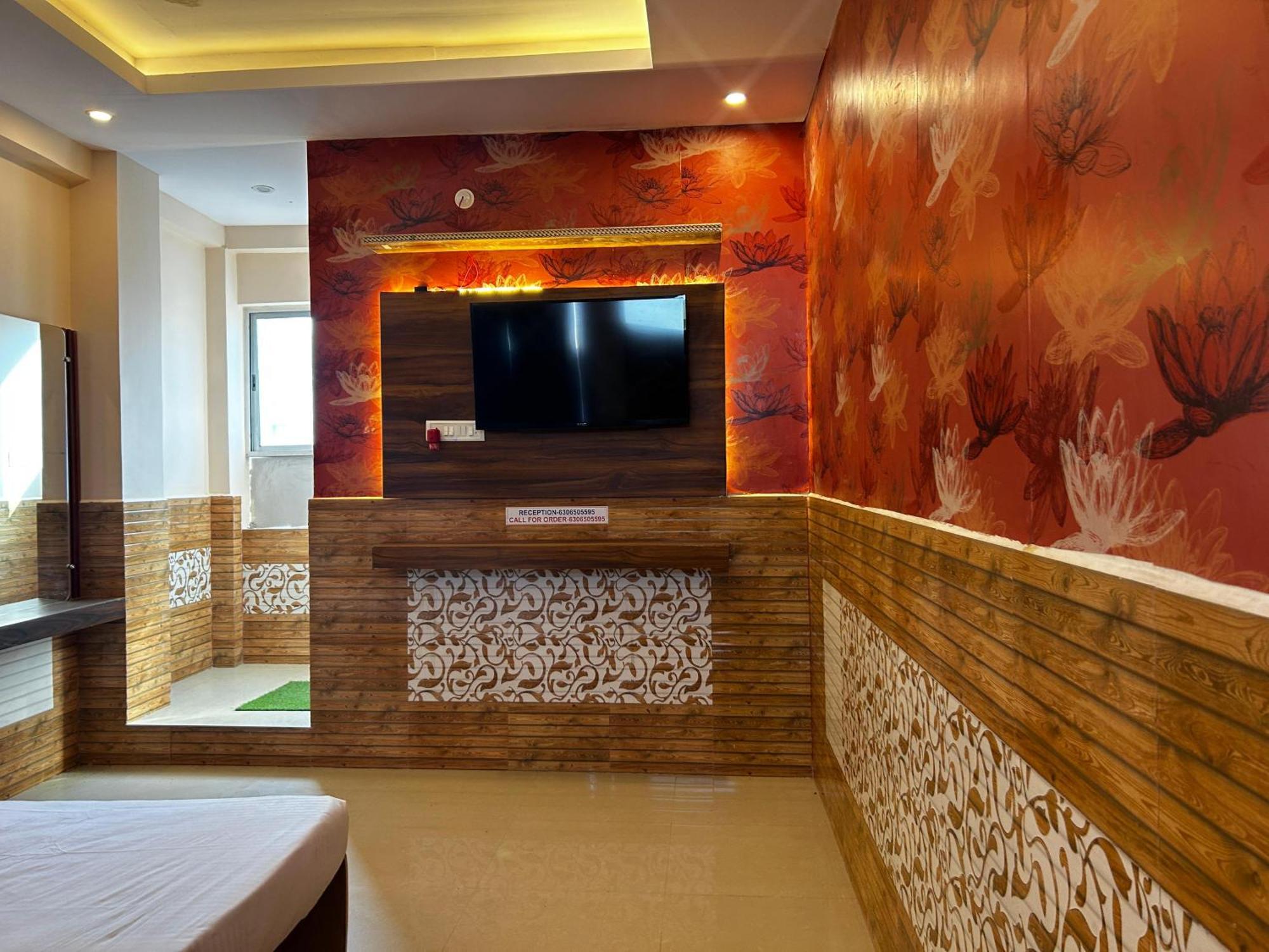 Hotels7Apple Mahoba Exterior photo