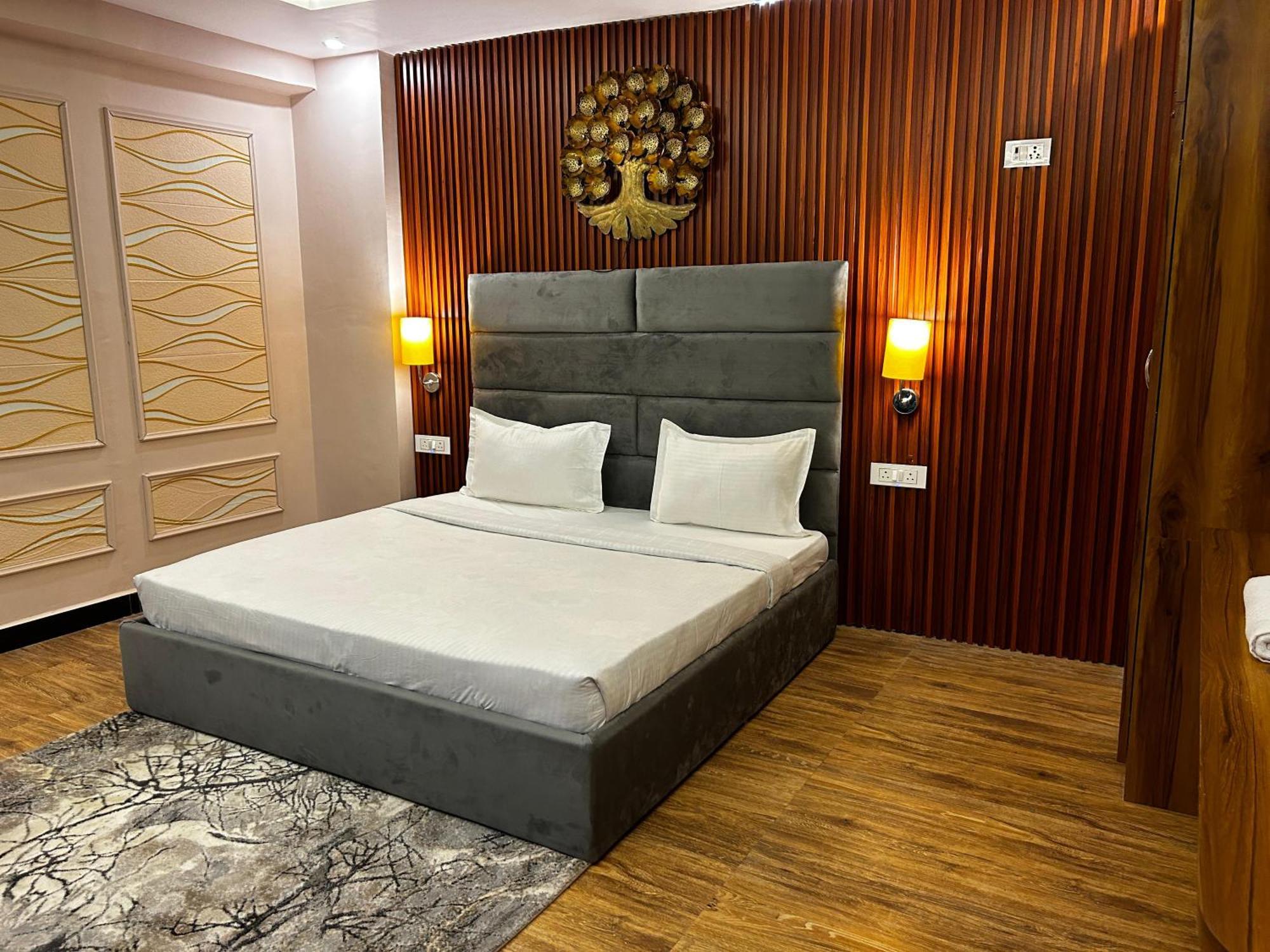 Hotels7Apple Mahoba Exterior photo